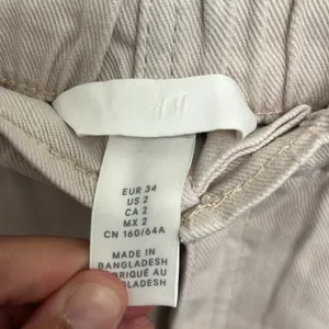 H&M high waisted cream pants size 2 thumbnail 4