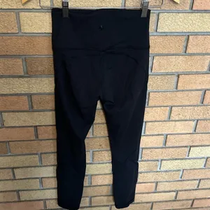 Lululemon Athletica High Rise Mesh Leggings Women's Black Athletic Size 4 thumbnail 3