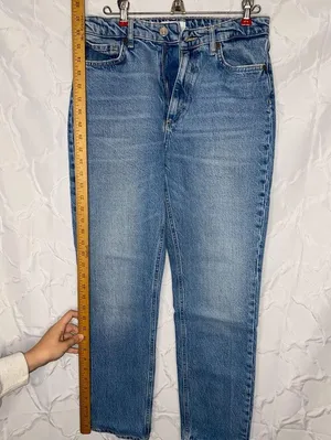 Zara High Waisted Straight Leg Classic Blue Denim Jeans Size 10 Light Wash thumbnail 2