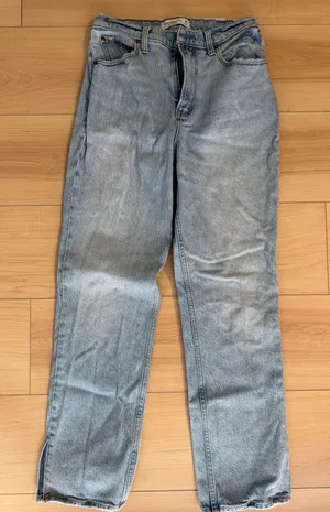 Abercrombie Jeans 90s Straight Ultra High-Rise thumbnail 1