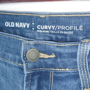 Old Navy 4S 29x29 Curvy Profile Mid-Rise Jeans thumbnail 8
