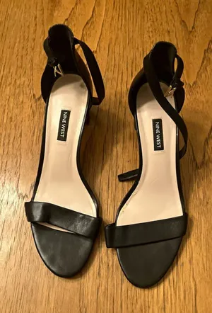 Nine West Pruce Black Leather Open Toe Block Heel Ankle Strap Buckle 10.5 thumbnail 1