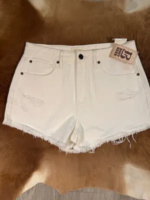 $60 NWT Cleo + Wolf White Distressed High-Rise Women’s Denim Shorts 28 Boot Barn thumbnail 2