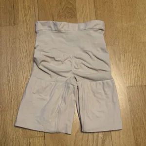 SPANX Power Shorts Beige M GUC Shapewear High Waisted Compression Tummy Control thumbnail 3