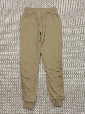 Lululemon Beyond the Studio 7/8 Joggers size 6 tan thumbnail 10