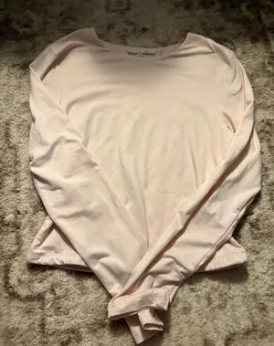 Pink long sleeve Size M thumbnail 1