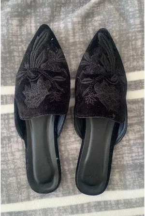 Black Velvet Mules Size 8 thumbnail 1