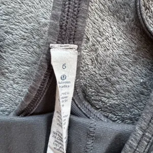 Lululemon Power Y Tank Sz 6 Gray thumbnail 6