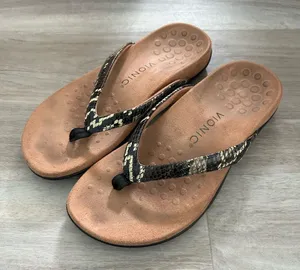 Vionic Dillon Shine Sandals Black Snakeskin Size 7 Walking Comfort Summer thumbnail 1