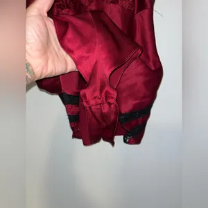 Vintage Victoria’s Secret Gold Label‎ Satin Romper Bodysuit Teddy Burgundy Lace thumbnail 8