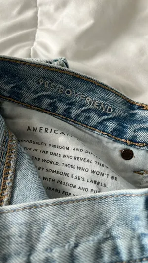 American Eagle high rise 90s boyfriend washed jeans thumbnail 4