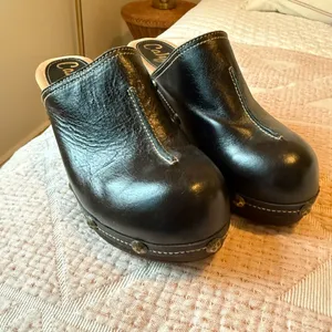 Black Leather Clogs Size 8 thumbnail 2