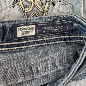 Miss Me‎ Boot Jeans 30 Blue Denim Y2K Cross Bling Studded Pockets Stretch Denim thumbnail 8
