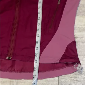 The North Face Flight Series Jacket with High Collar and Water-Resistant Size XS thumbnail 10