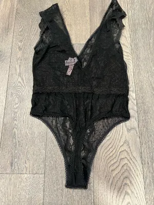 Victoria’s Secret M Black Lace lingerie bodysuit thumbnail 4