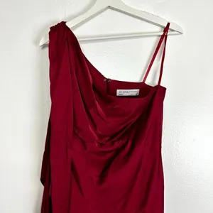 MAC DUGGAL One-Shouder Bow Satin Midi A-Line Dress in Deep Red Size US 8 thumbnail 4