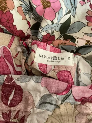 Natural Life Patti Side Slit Maxi Dress in Vintage Summer Floral Size Small thumbnail 5