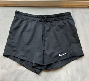Nike shorts thumbnail 1