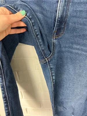 American Eagle Distressed Mom Jeans Size 4 thumbnail 8