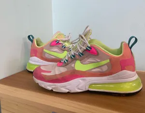 Nike Air Max 270 thumbnail 1