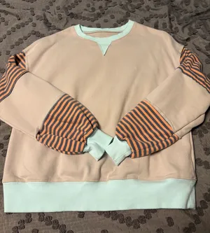 Boutique Crewneck thumbnail 1