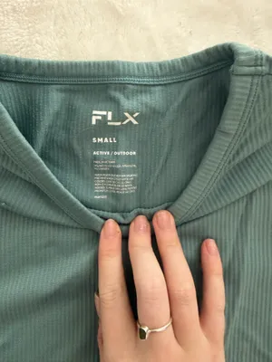 Workout top Green thumbnail 2