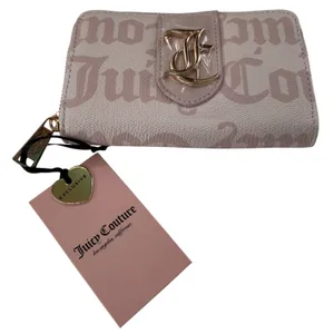 Juicy Couture Overstated Pink Gothic Logo Zip Around Wallet Heart Charm‎ NWT thumbnail 1