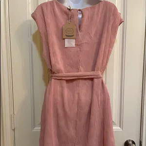 Sale! 🔥 🔥 NEW! Beautiful Pink Dress by Kori thumbnail 2