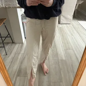 GapFit Crinkle Nylon Joggers Birch Cream Lightweight Athletic Pants Women XS thumbnail 5