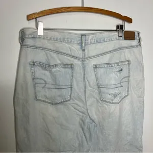 American Eagle Outfitters light‎ wash mom jeans distressed women’s size 18 thumbnail 5