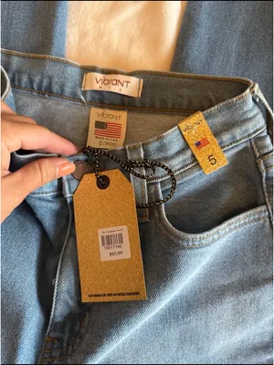 Vibrant Wide-Leg Jeans thumbnail 4