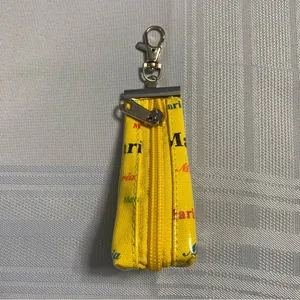Amazon Maria Mini Keychain Clip‎ thumbnail 2
