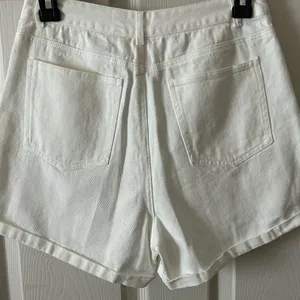 Cloud Ten She’s Stealing Our Hearts White Girls Trip Rhinestone‎ Shorts Sz S thumbnail 14