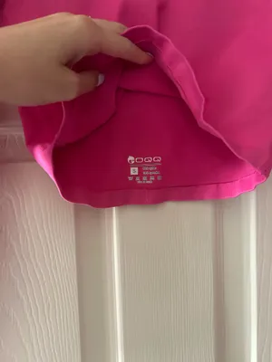 Pink compression workout top thumbnail 2