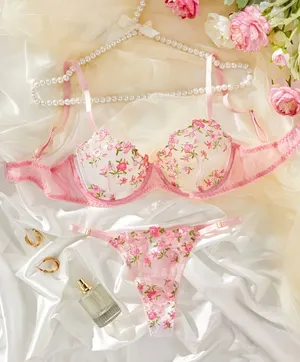 Pink bra set Size M thumbnail 1