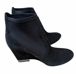 Tory Burch 'Brenda' Wedge Black Suede Bootie Size 8.5 thumbnail 1