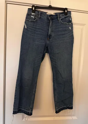 Abercrombie Jeans Ultra High-Rise Straight thumbnail 1