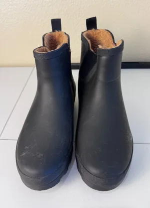 Chooka Plush Chelsea Black Women Size 8 Rain Boots Faux Fur Lined Waterproof thumbnail 1
