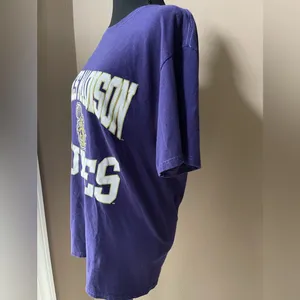 Champion James Madison U Logo T-shirt in Purple thumbnail 2