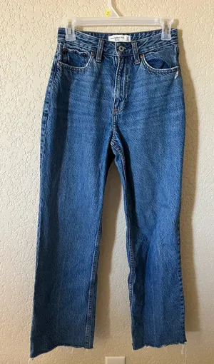 Abercrombie The loose high-rise jeans curve love thumbnail 1