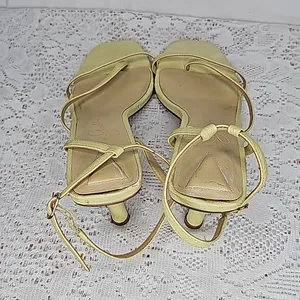 42 Gold yellow leather strappy ankle strap unique rare heel heels sz 8 thumbnail 5