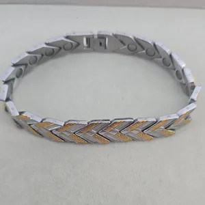 Magnetic Therapy Bracelet Unisex 8in Chevron V-Link Silver Gold Two-Tone EUC thumbnail 3