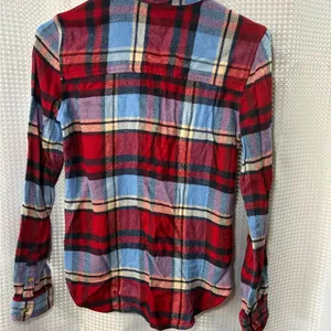 American Eagle Ahh-mazingly soft Red and Blue Plaid Shirt women’s size XSmall thumbnail 2
