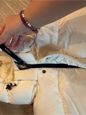 Aritzia Super Puff Shorty in Crème Size XL thumbnail 4