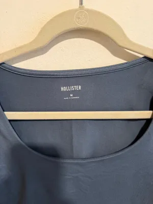 Hollister Top Long Sleeve Crop thumbnail 3