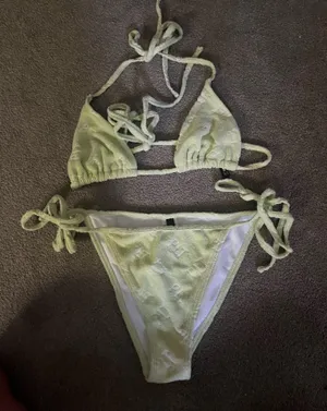 Pretty Little Thing Bikini Set Green thumbnail 1