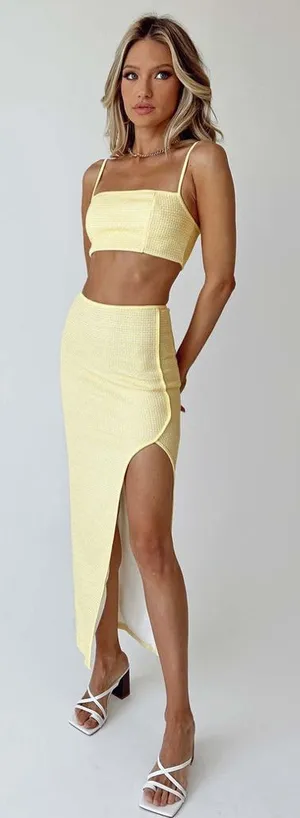 Princess Polly Ellyana Set in Yellow Size 6 New with tags thumbnail 1