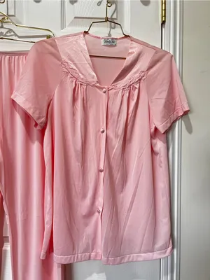 Vintage Vanity Fair Pajama Set Pink Size Small Top And Bottom Nylon thumbnail 2