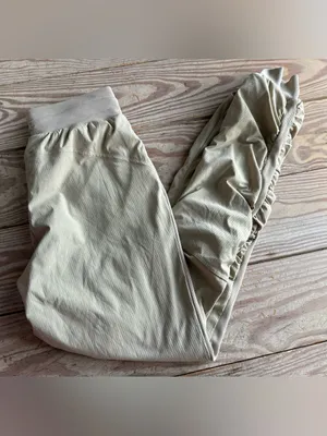 Lululemon Beyond the Studio Jogger Size 2 thumbnail 2