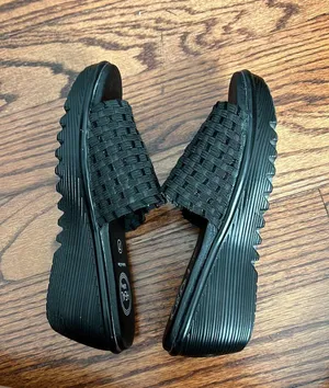 sandals thumbnail 1